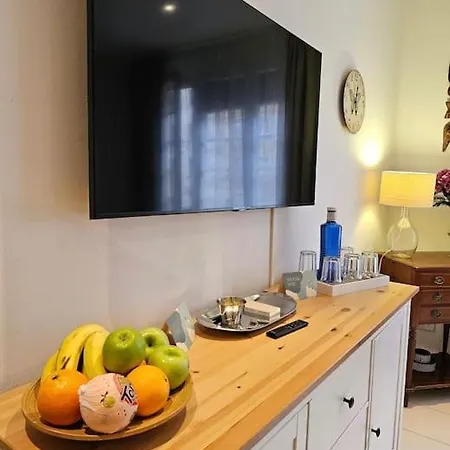 2 Bedrooms, 2 Bathrooms, 2 Balconys Apartament *