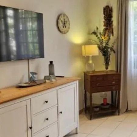 2 Bedrooms, 2 Bathrooms, 2 Balconys Apartament