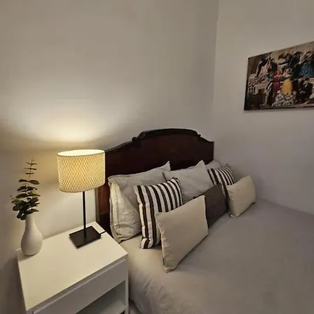 2 Bedrooms, 2 Bathrooms, 2 Balconys * 巴塞罗那